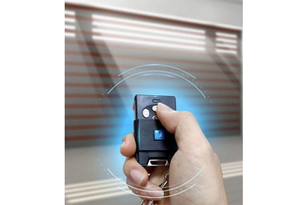 Các phụ kiện hỗ trợ cho cửa cuốn Mitadoor