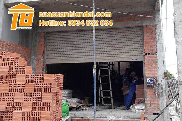 Đóng mở cửa cuốn bằng vân tay